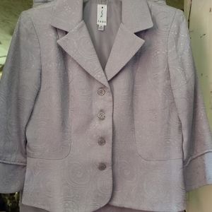 BRAND JADE...  MISSES 2 PC SKIRT SET. SIZE MISSES 8.